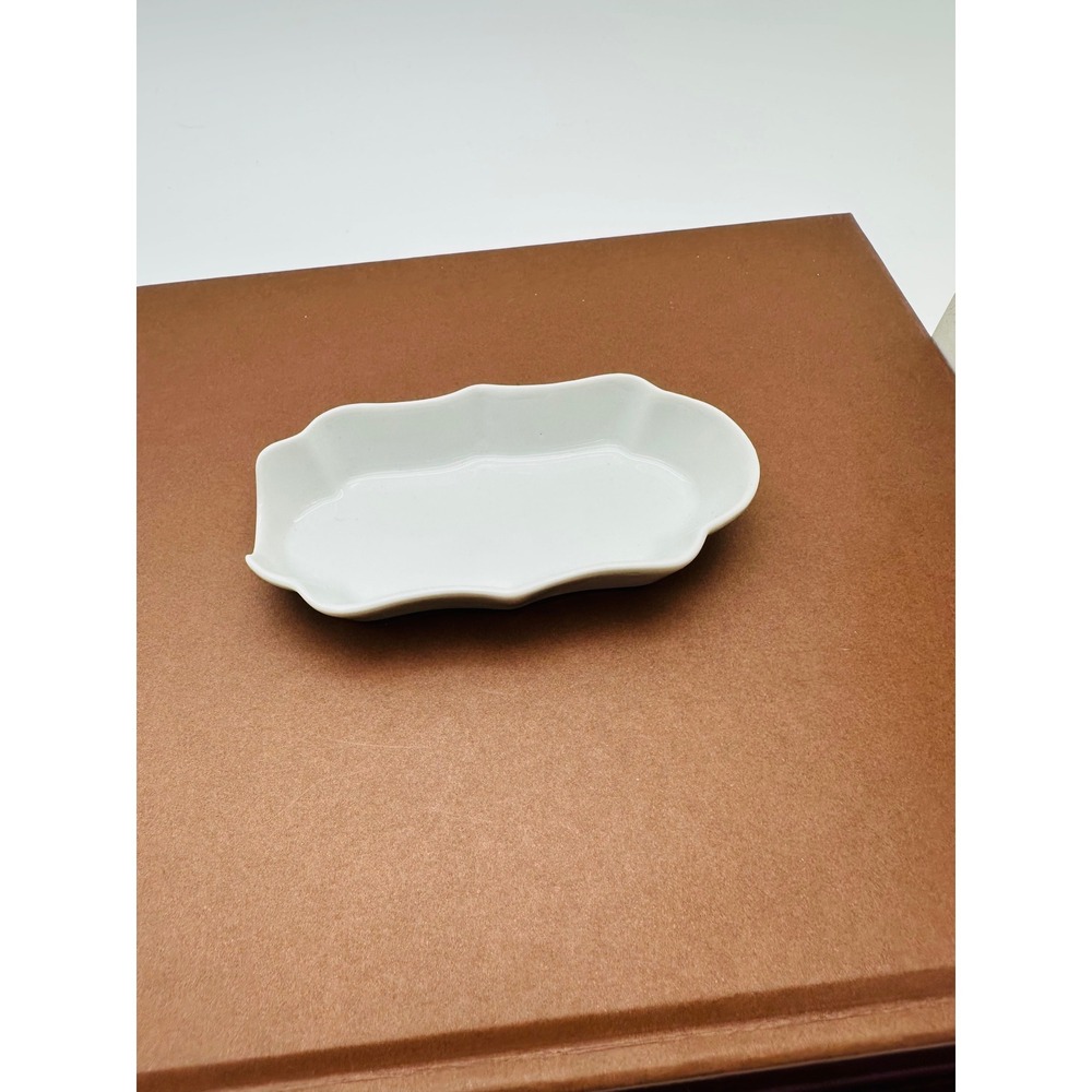 Vintage Villenauxe en Champagne French White Porcelain Scalloped Cigar Ashtray